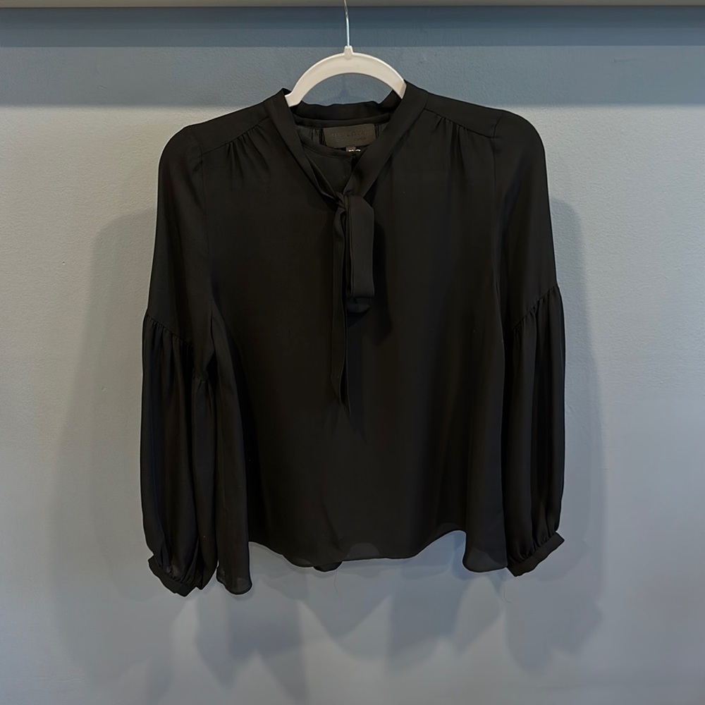 NILI LOTAN 100% Silk Tie Neck Top